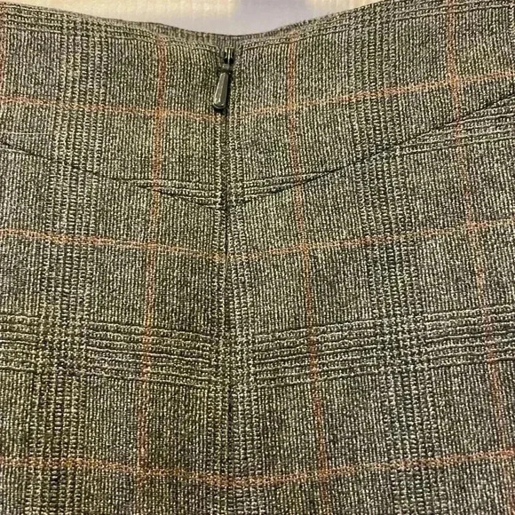 Banana republic skirt size 4 - Picture 3 of 4